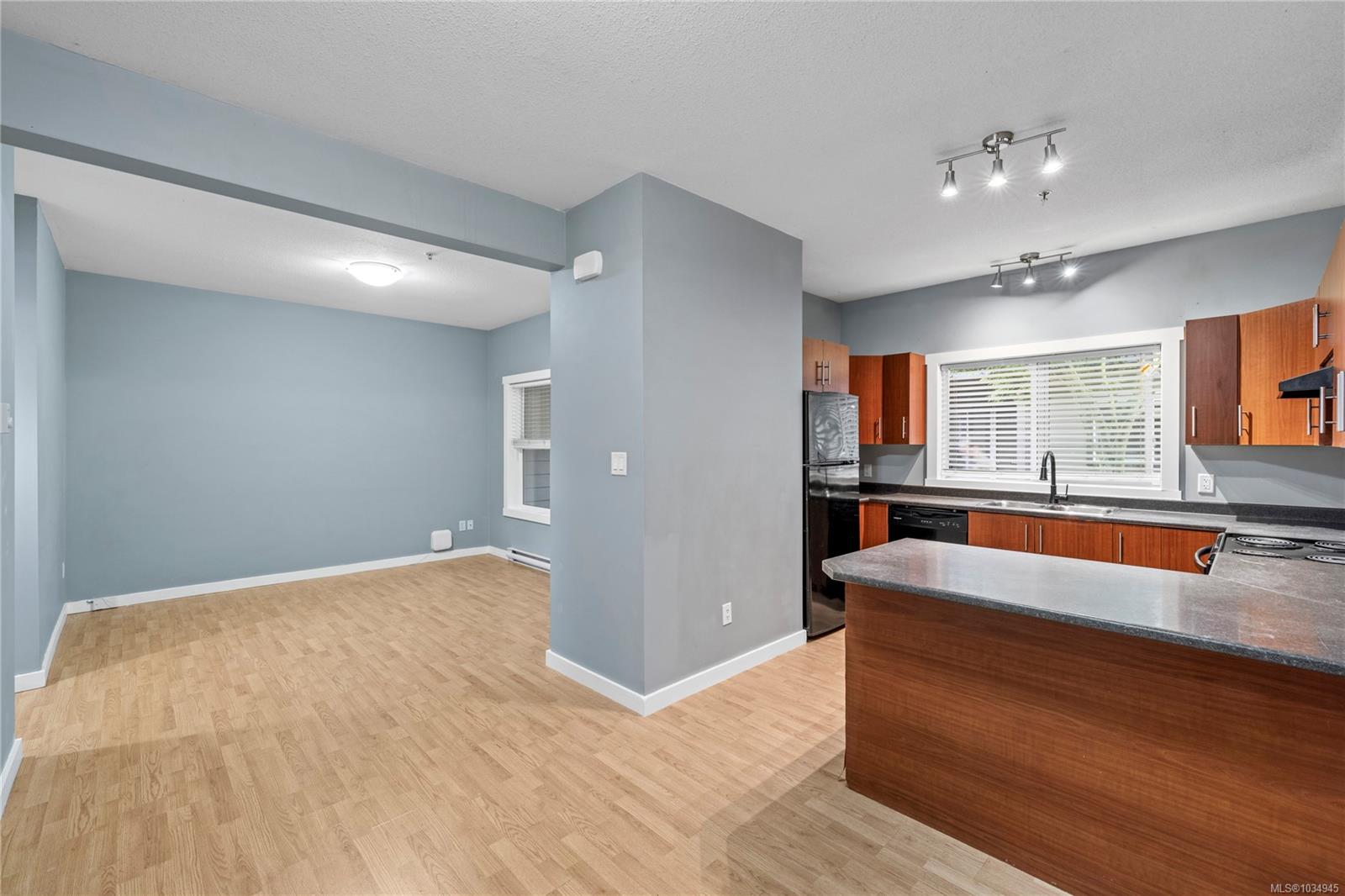 Additional image 2 of 102-582 Rosehill Street, Nanaimo, BC, V9S 1H6