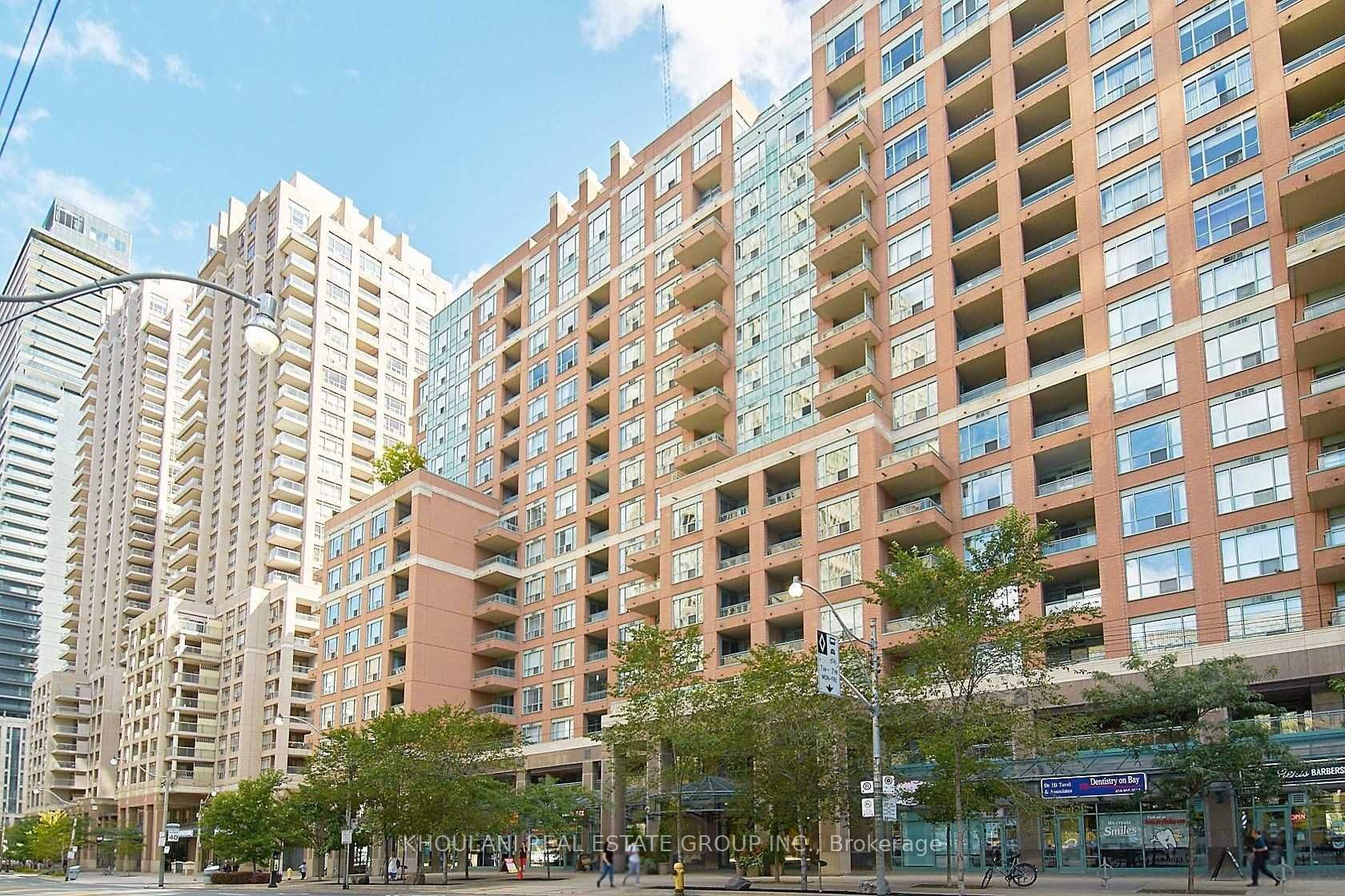 Ph05-889 Bay Street, Toronto, ON, M5S 3K5