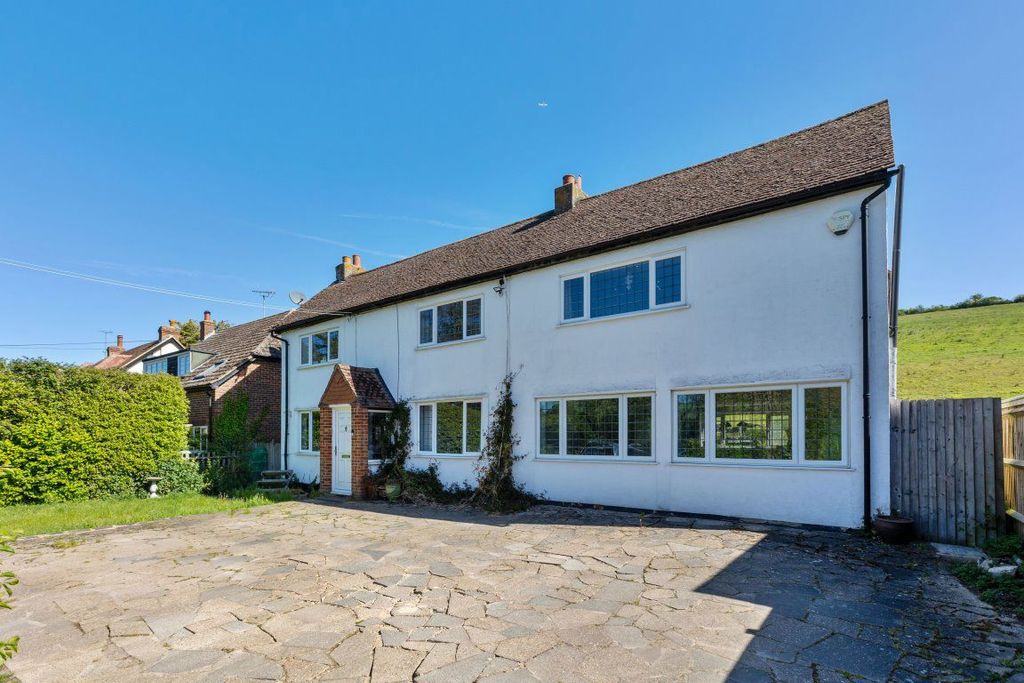 Additional image 2 of 5 bed detached house to rentMaplescombe Lane, Farningham DA4