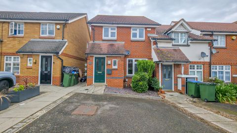Greenhaven Drive, Central Thamesmead, London SE28