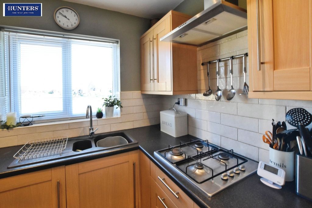Additional image 6 of 2 bed semi-detached bungalow to rentLeaburn Road, Messingham, Scunthorpe DN17