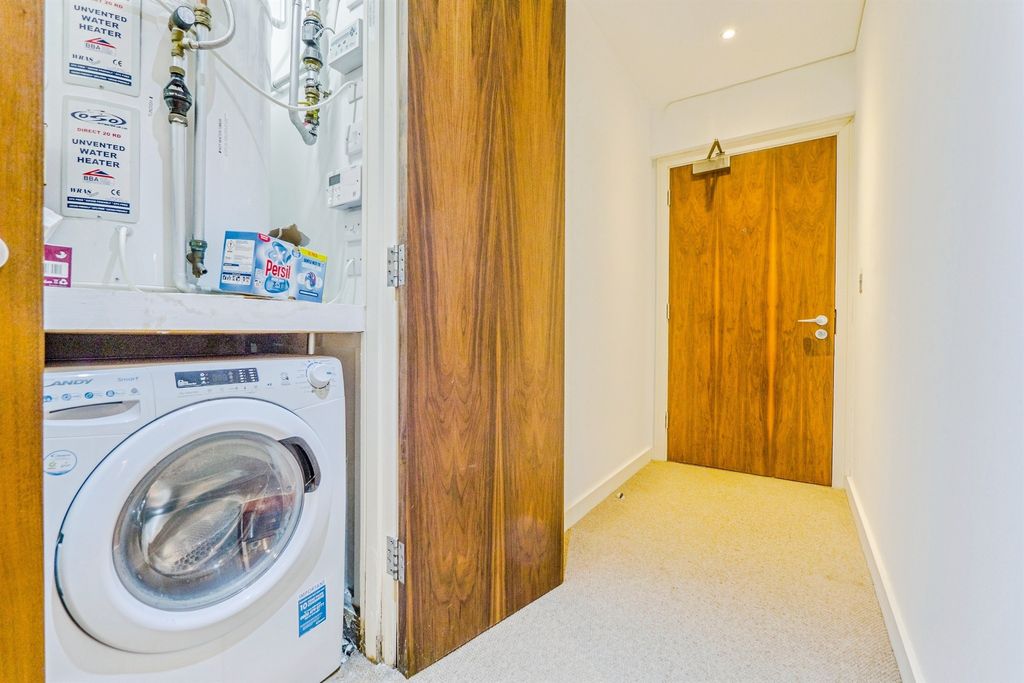 Additional image 7 of 1 bed flat for saleNewport Road, Roath, Cardiff CF24