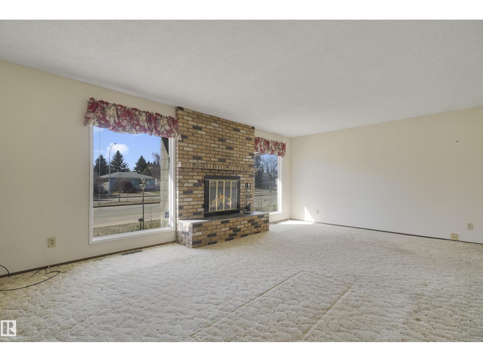 Additional image 4 of 10912 40 Avenue NW, Edmonton, AB, T6J0P8