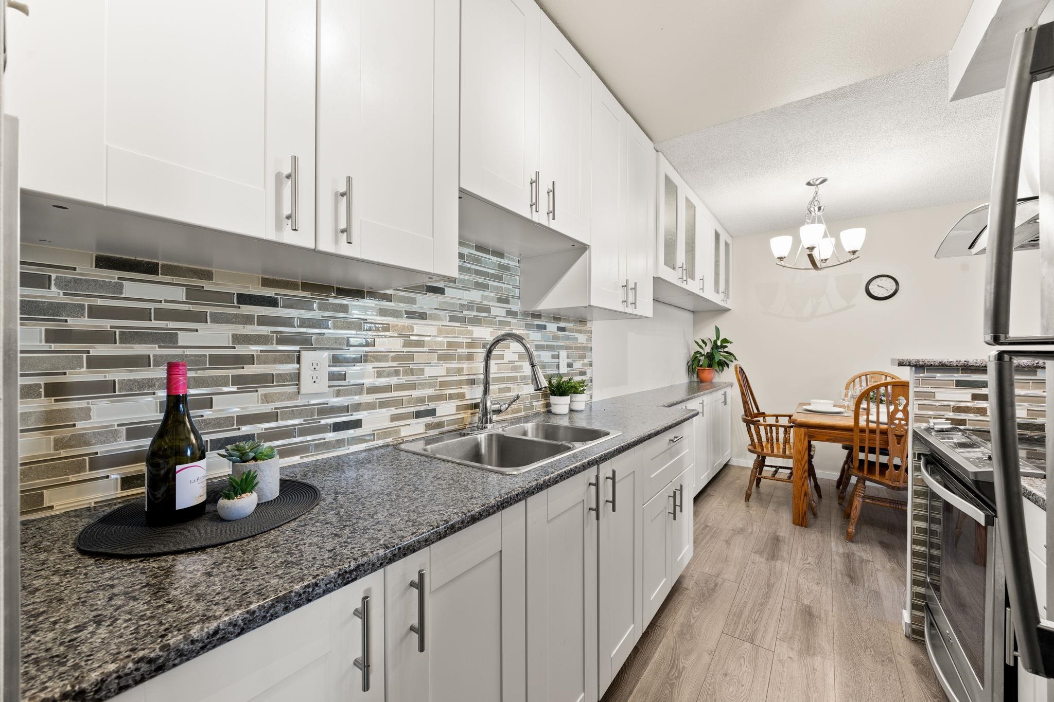 1202-6759 Willingdon Avenue, Burnaby, BC, V5H 3Y9