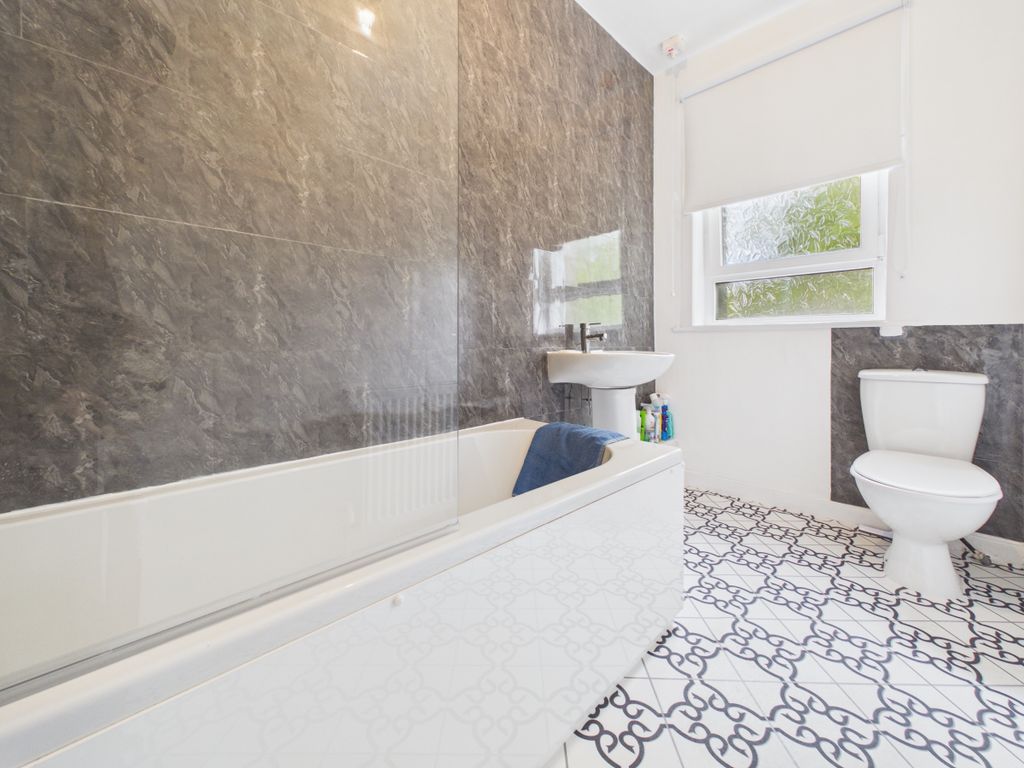 Additional image 15 of 3 bed flat for saleAlbion Street, Coatbridge ML5