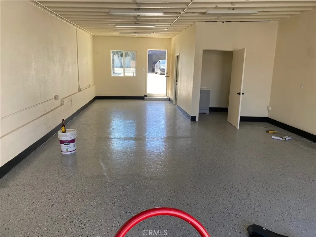 2805 W Florence Ave, Los Angeles, CA 90043