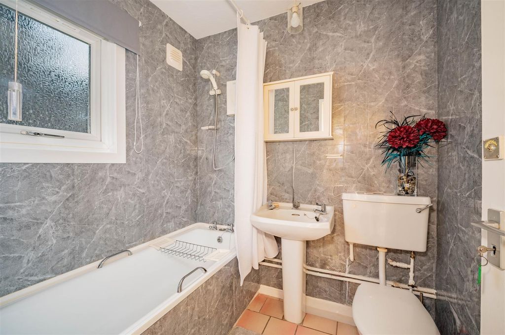 Additional image 12 of 3 bed semi-detached house for saleHelmsdale Crescent, Dundee DD3
