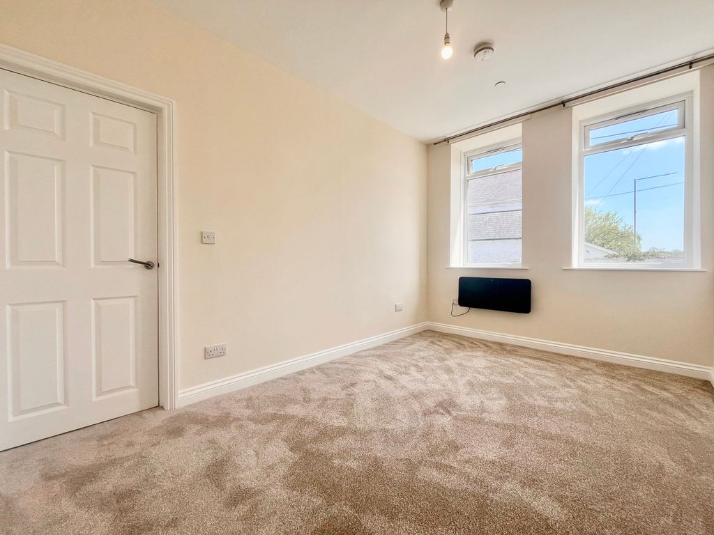Additional image 14 of 1 bed flat to rentSouth Street, Sebastopol NP4