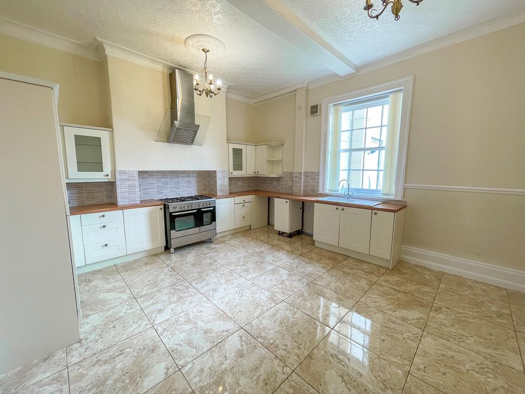 Additional image 2 of 4 bed semi-detached house to rentRiseholme Grange, St. Georges Lane, Lincoln LN2