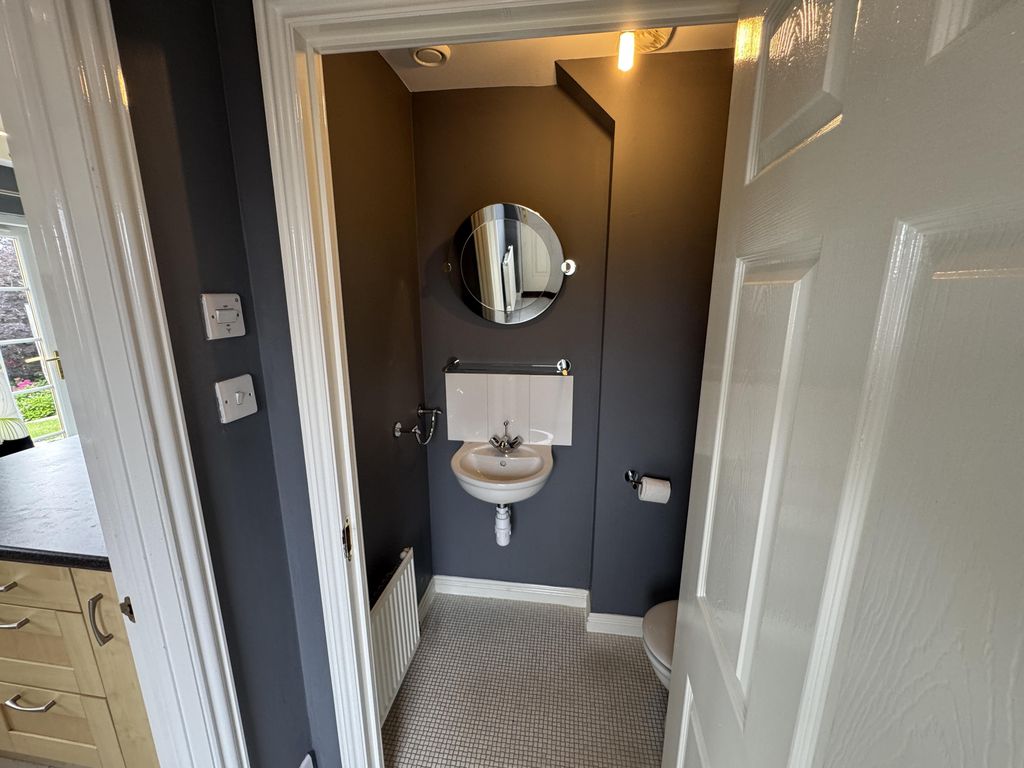 Additional image 19 of 4 bed detached house to rent52 St. Martin Crescent, Dundee DD3