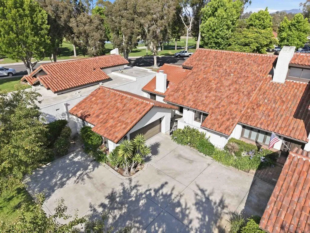 622 Camino Santa Barbara, Solana Beach, CA 92075