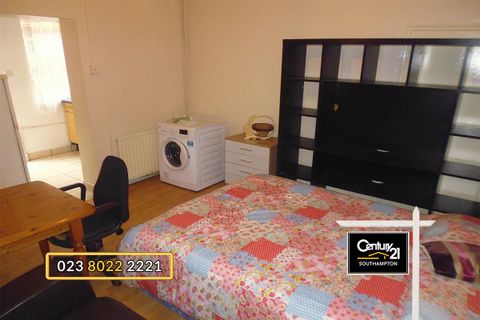 |Ref: R152434|, High Road, Southampton SO16, Studio to rent