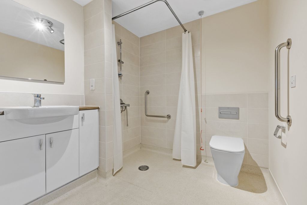 Additional image 5 of 2 bed flat to rentThe Moors, Thatcham RG19