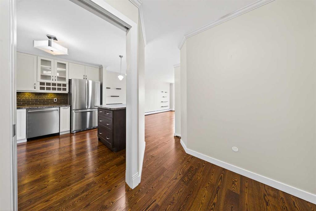 Additional image 3 of 3402-3402 Hawksbrow Point NW, Calgary, AB, T3G 4C9