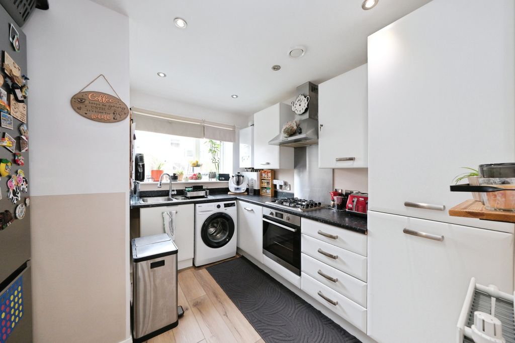 Additional image 6 of 3 bed semi-detached house for saleTasmania Close, Nottingham NG2