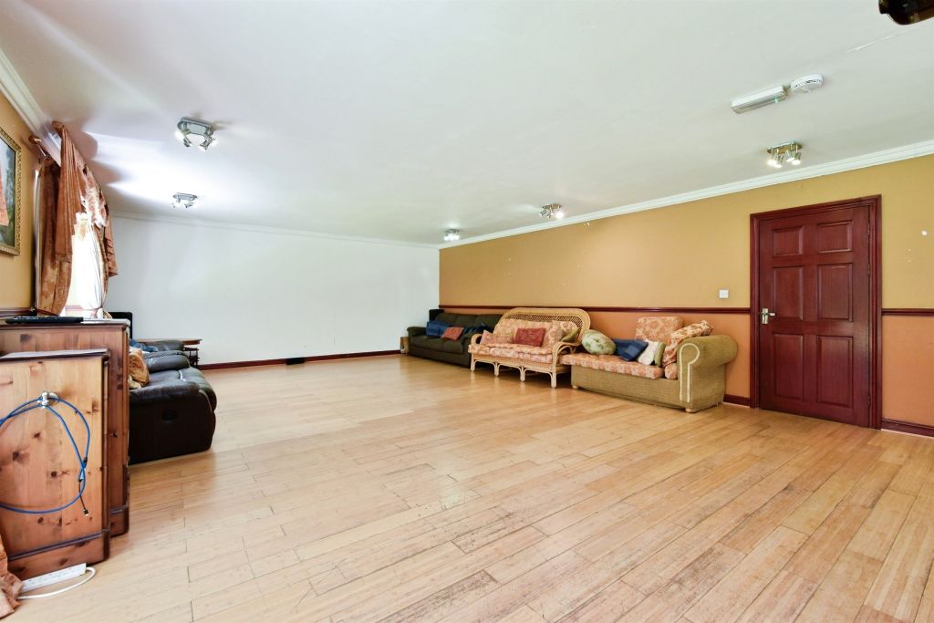 Additional image 7 of 6 bed property to rentTabernacle Road, Ammanford SA18