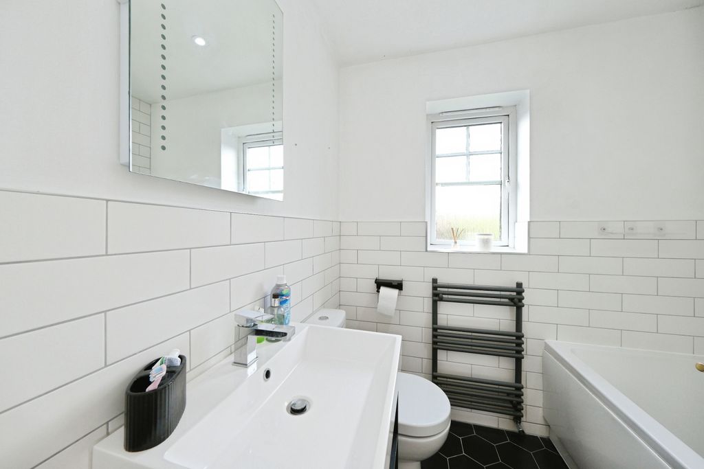 Additional image 10 of 3 bed semi-detached house for saleFisher Close, Sutton-In-Ashfield NG17