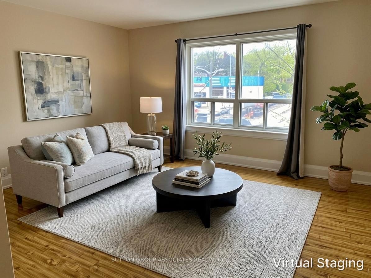 651 St Clair Avenue W, Toronto, ON, M6C 1A7