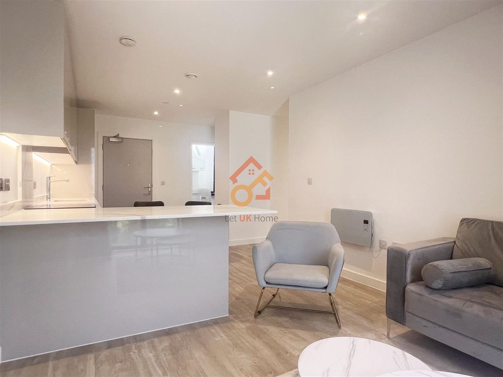 Additional image 2 of 2 bed flat to rentFifty5Ive, 55 Queen Street, Salford M3