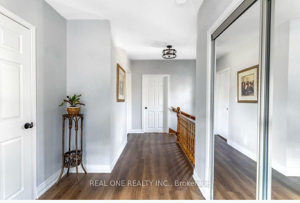Additional image 2 of Room 2-118 Queen Street S, Hamilton, ON, L8P 3S1