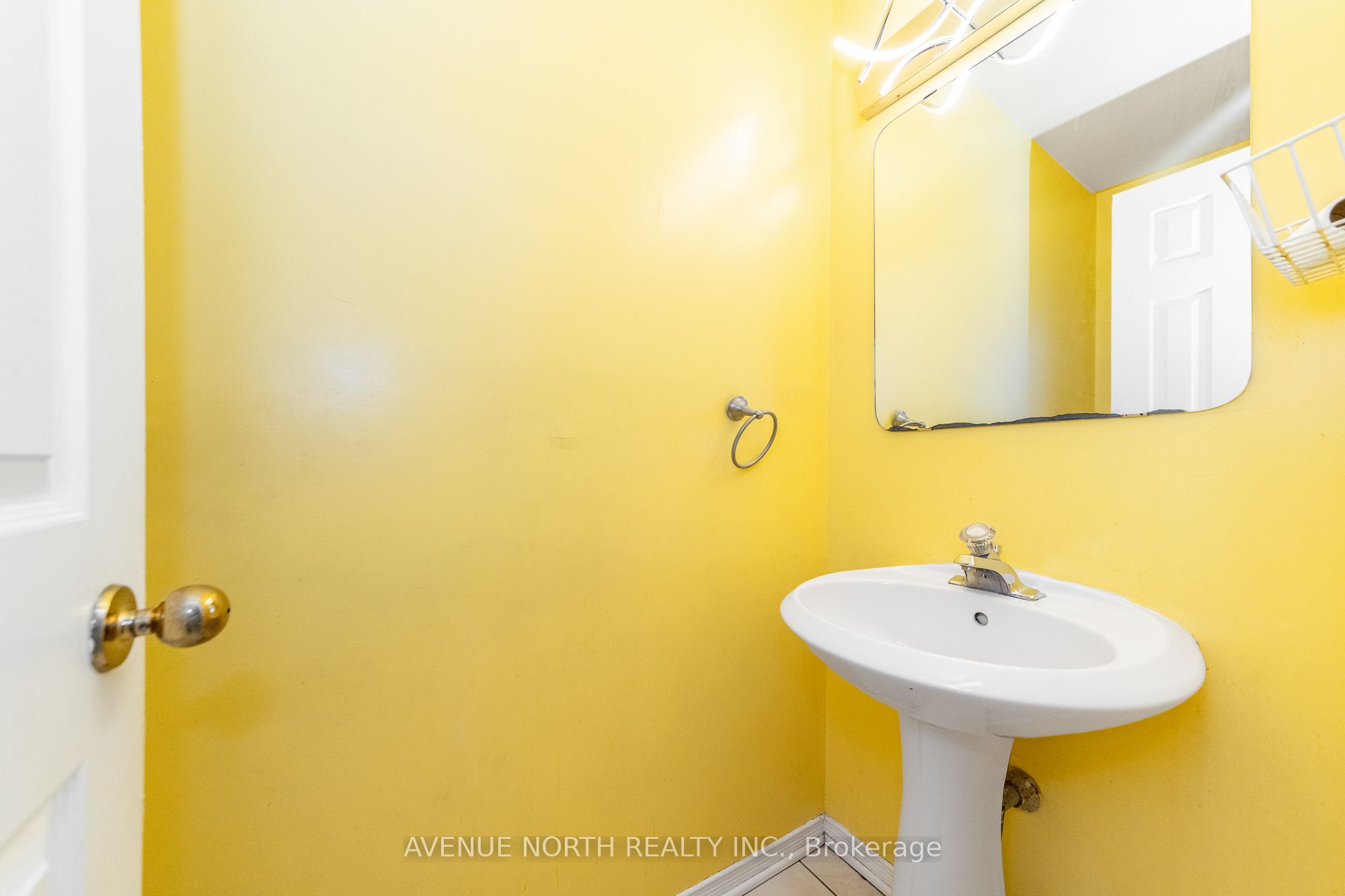 Additional image 4 of 80 Woodbury Crescent, Ottawa, ON, K1G 5E1