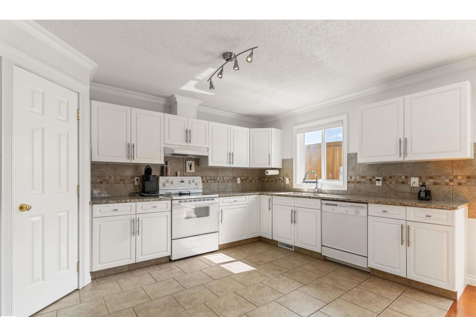 Additional image 8 of 26-11 Hunchak Way, St. Albert, AB, T8N6P2