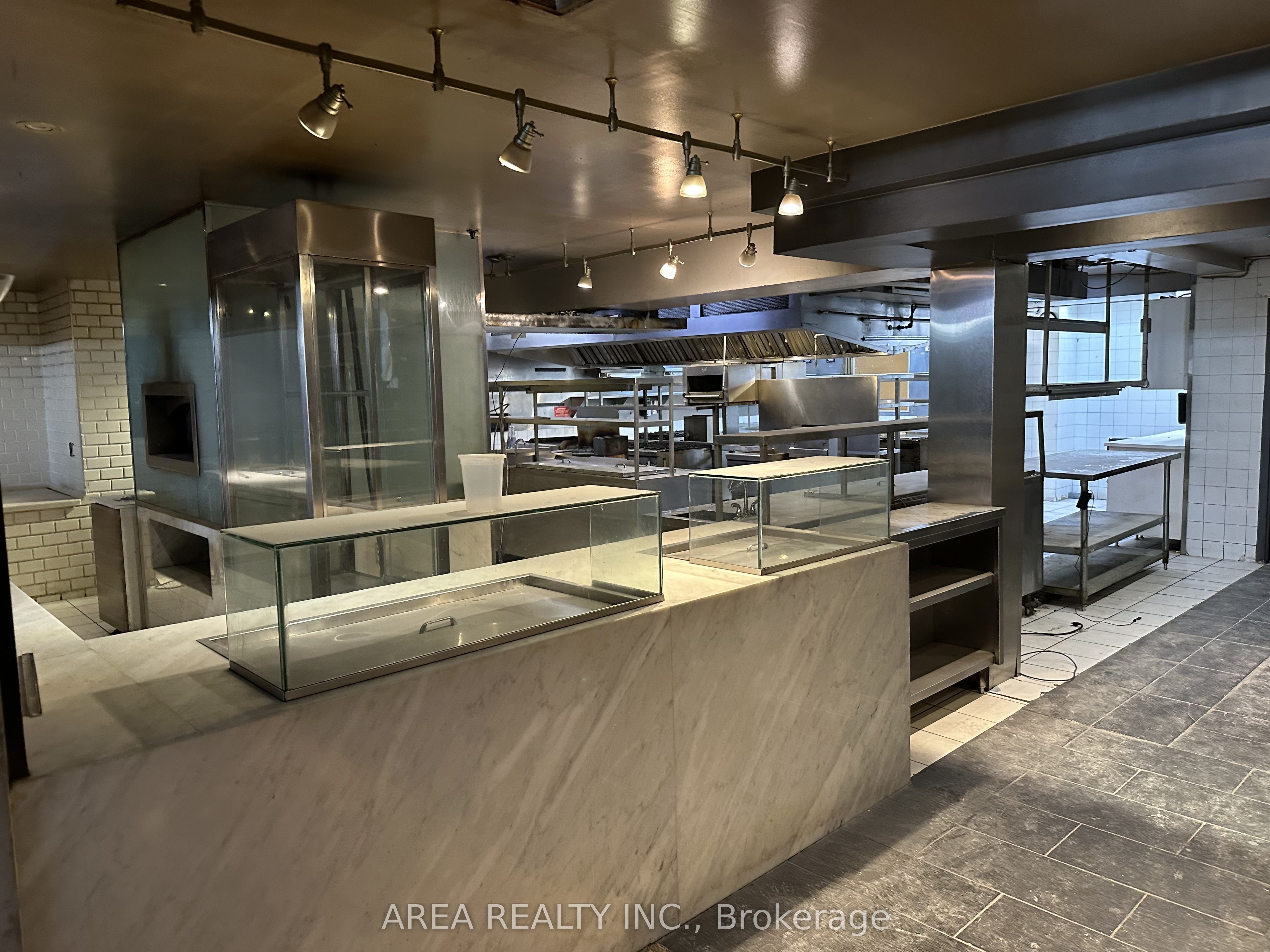 Additional image 4 of 1-2472 Yonge Street, Toronto, ON, M4P 2H5
