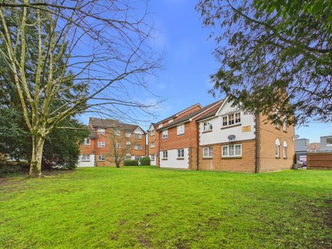 Amethyst Lane, Tamar Court Amethyst Lane RG30