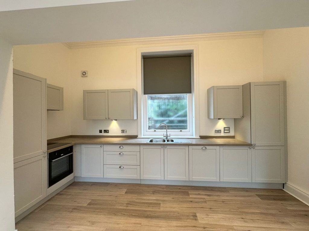 2 bed flat to rentSt Marys Gate, Derby DE1 photo 2