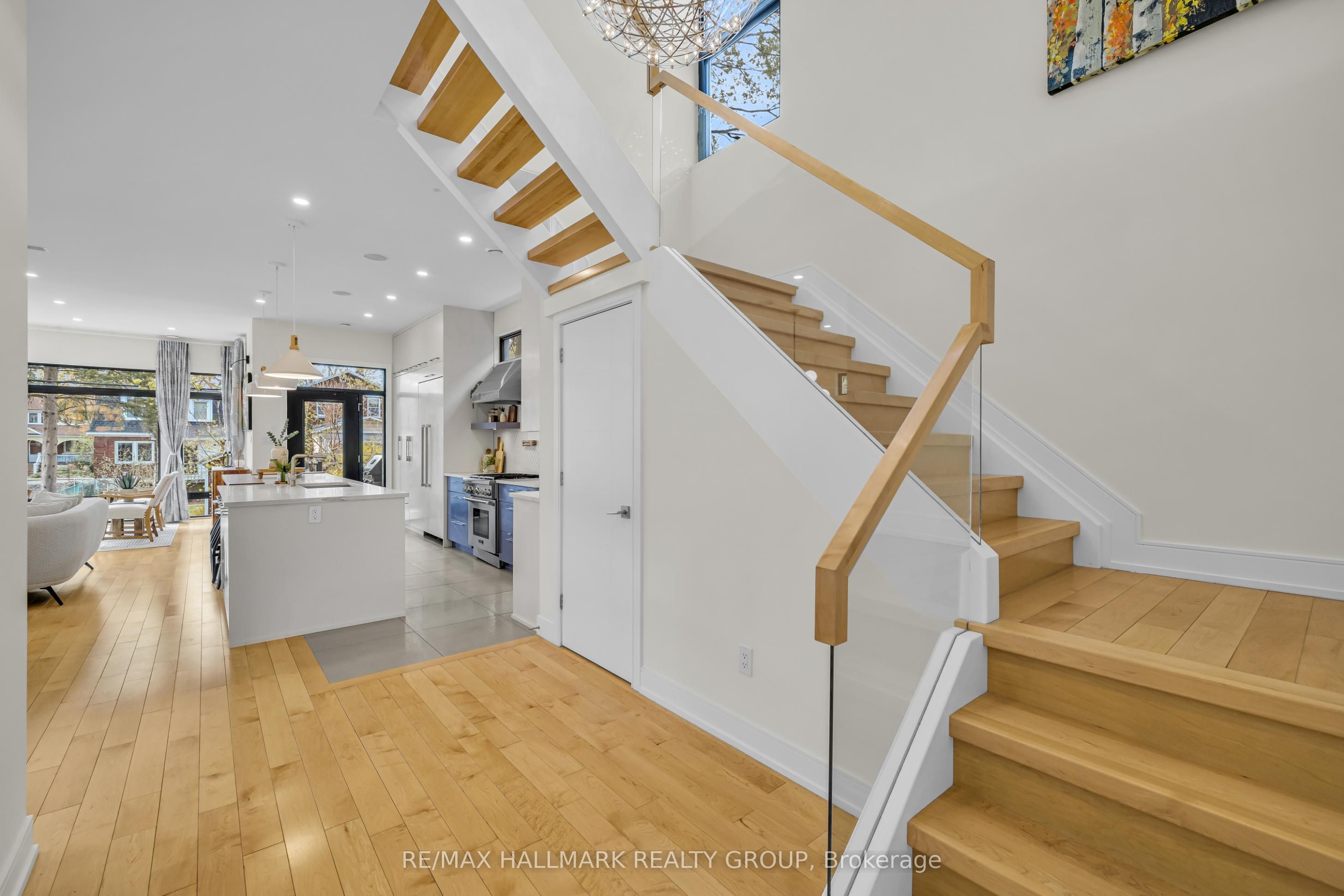 Additional image 4 of 92 Grange Avenue, Ottawa, ON, K1Y 0N9