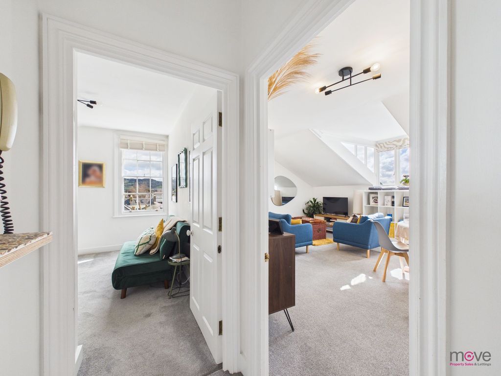 Additional image 15 of 2 bed flat for salePittville Crescent, Cheltenham GL52