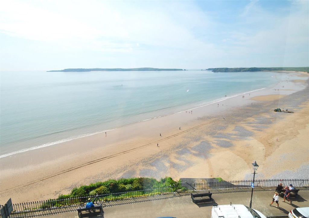 Additional image 7 of 2 bed flat to rentThe Esplanade, Tenby SA70