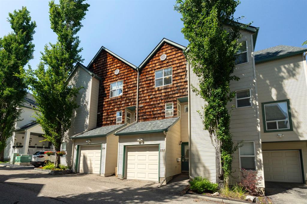 Additional image 2 of 122 Bridlewood Lane SW, Calgary, AB, T2Y3X8