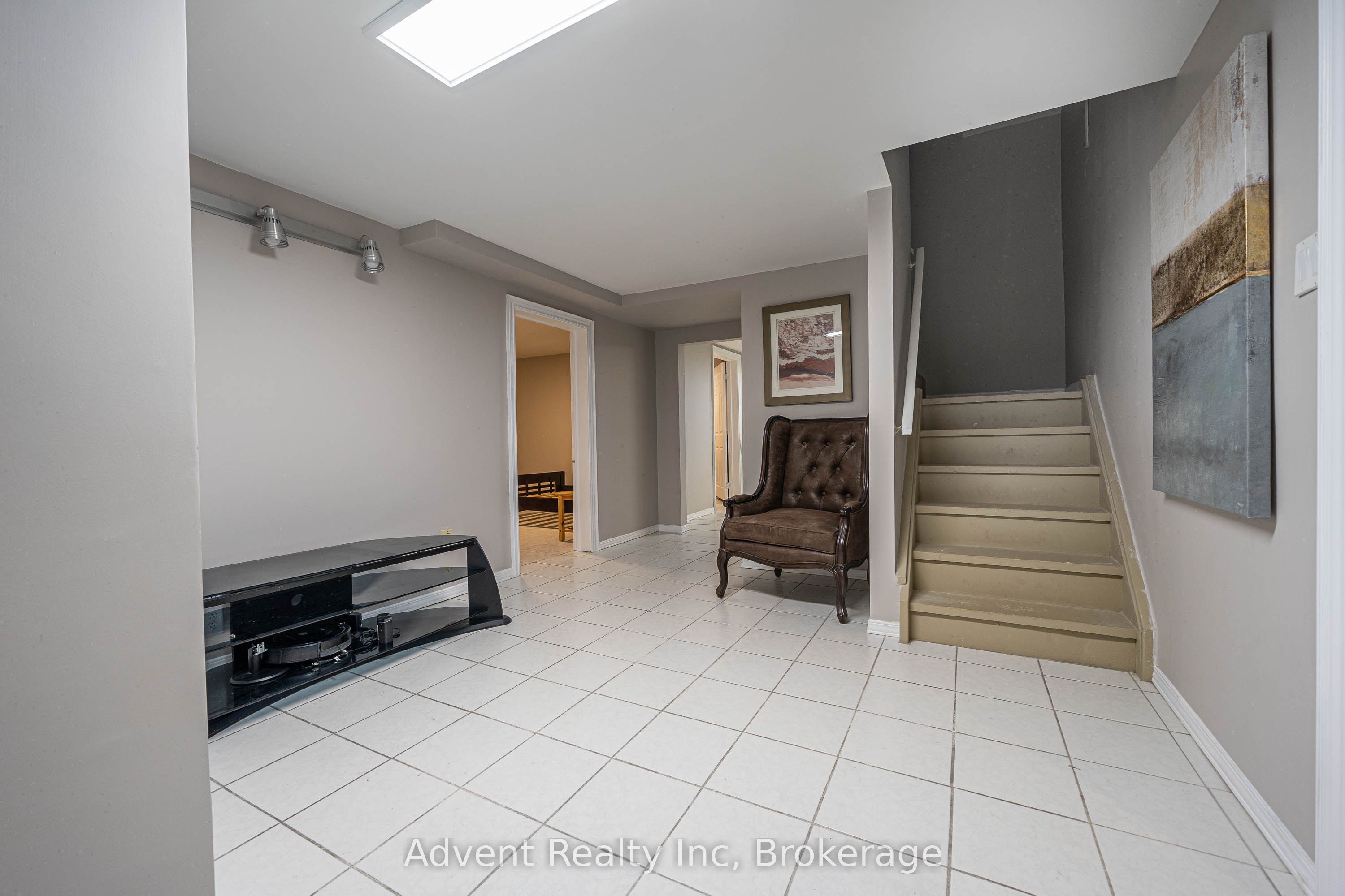 Additional image 5 of Bsmt-49 Cherhill Drive, Vaughan, ON, L6A 1H6