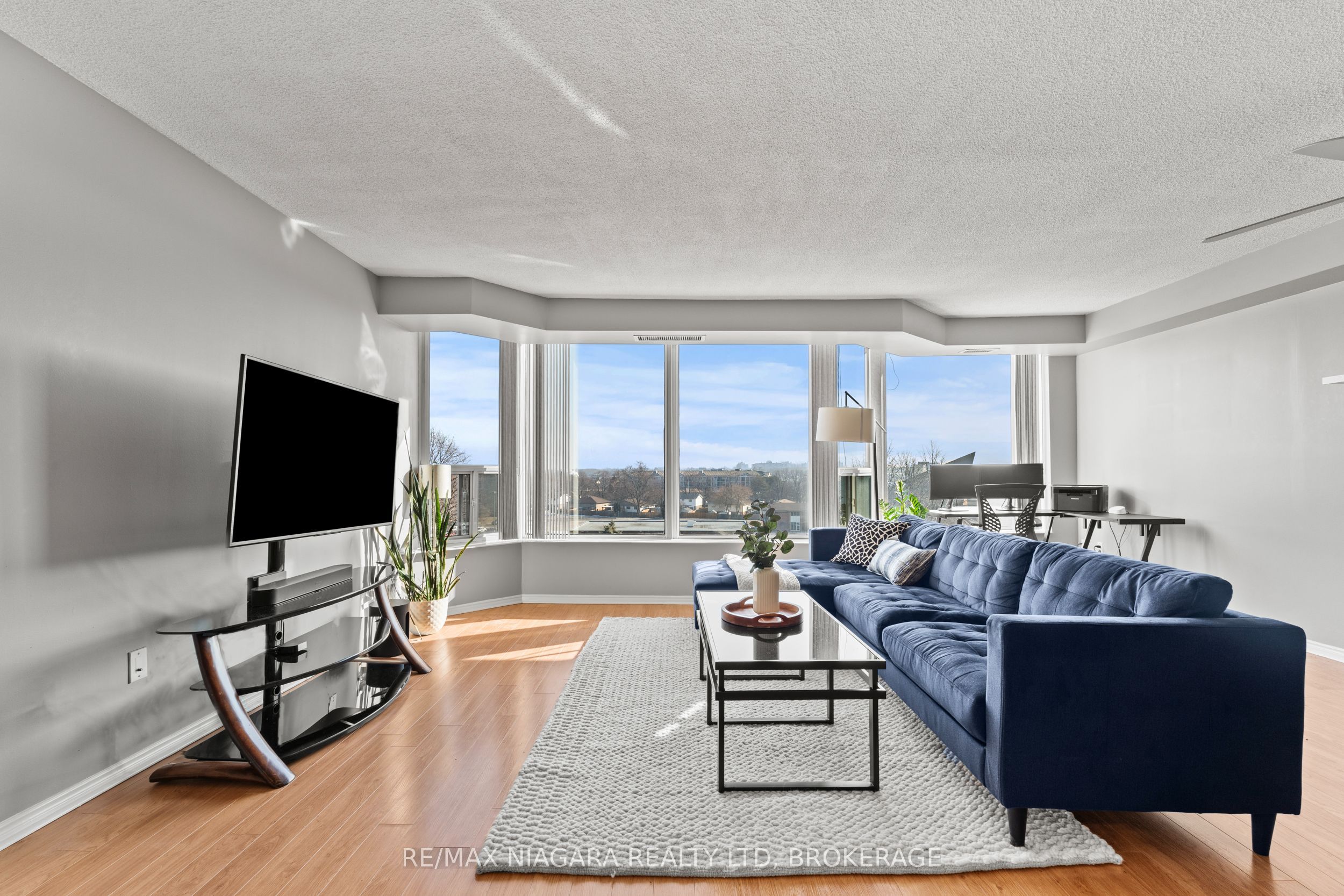 Additional image 3 of 601-81 Scott Street, St. Catharines, ON, L2N 7L5