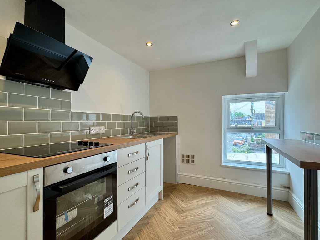 Additional image 2 of 2 bed flat to rentStation Road, Carmarthen SA33