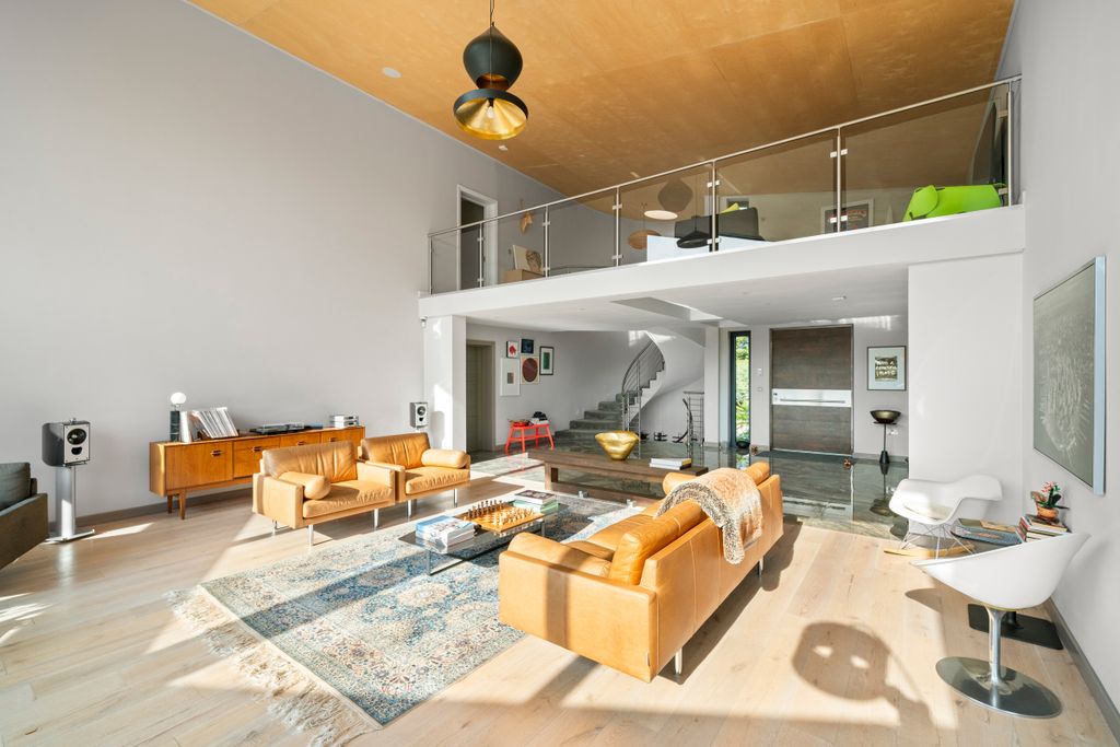 Additional image 3 of 5 bed property for saleFriary Island, Staines, Surrey TW19, United Kingdom