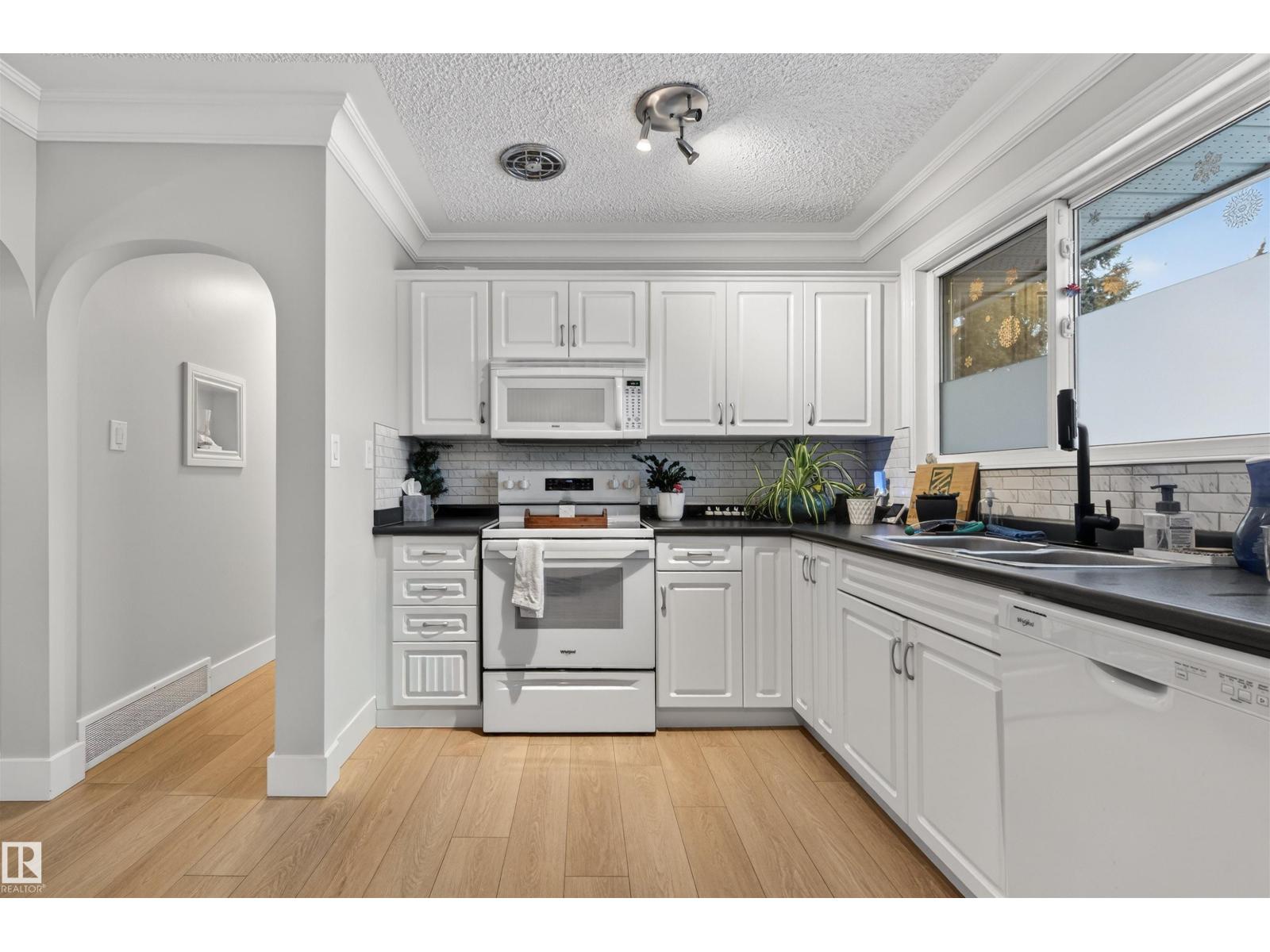 16 Mural Crescent, St. Albert, AB, T8N1J9 photo 3