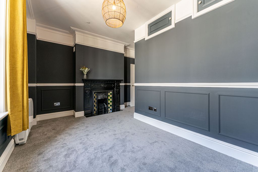Additional image 3 of 1 bed flat to rentCambray Place, Cheltenham GL50