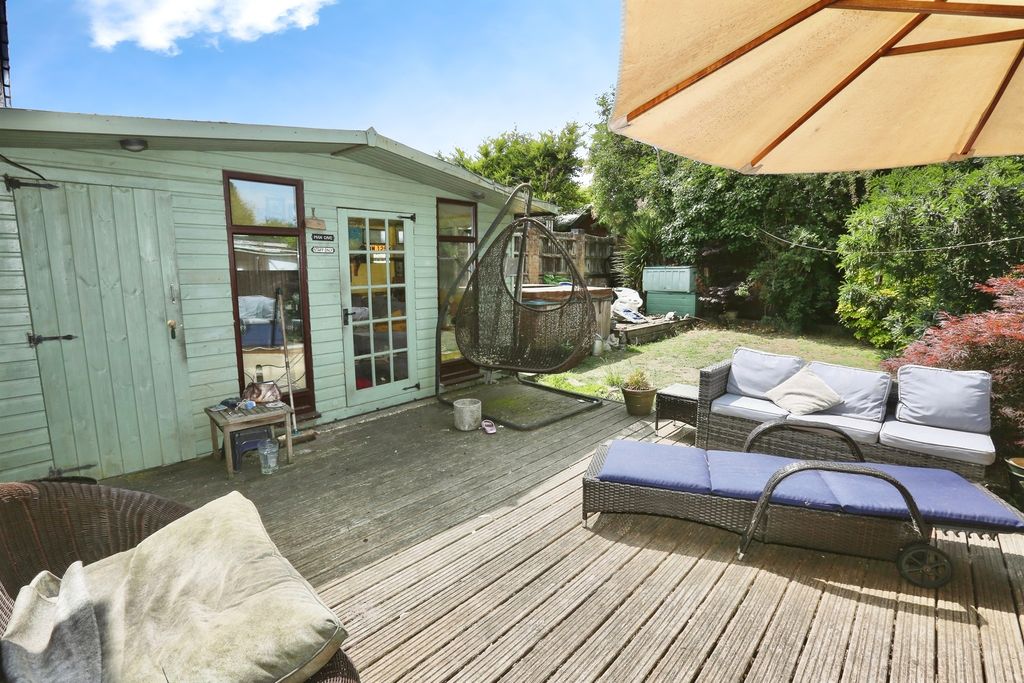 Additional image 13 of 3 bed semi-detached house for saleSpring Close, Fair Oak, Eastleigh SO50