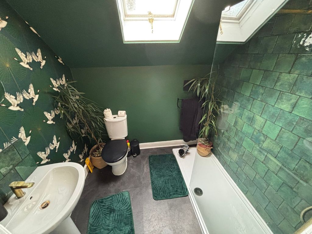 Additional image 28 of 5 bed terraced house to rentWestbourne Avenue, Princes Avenue, Hull, East Riding Of Yorkshi HU5