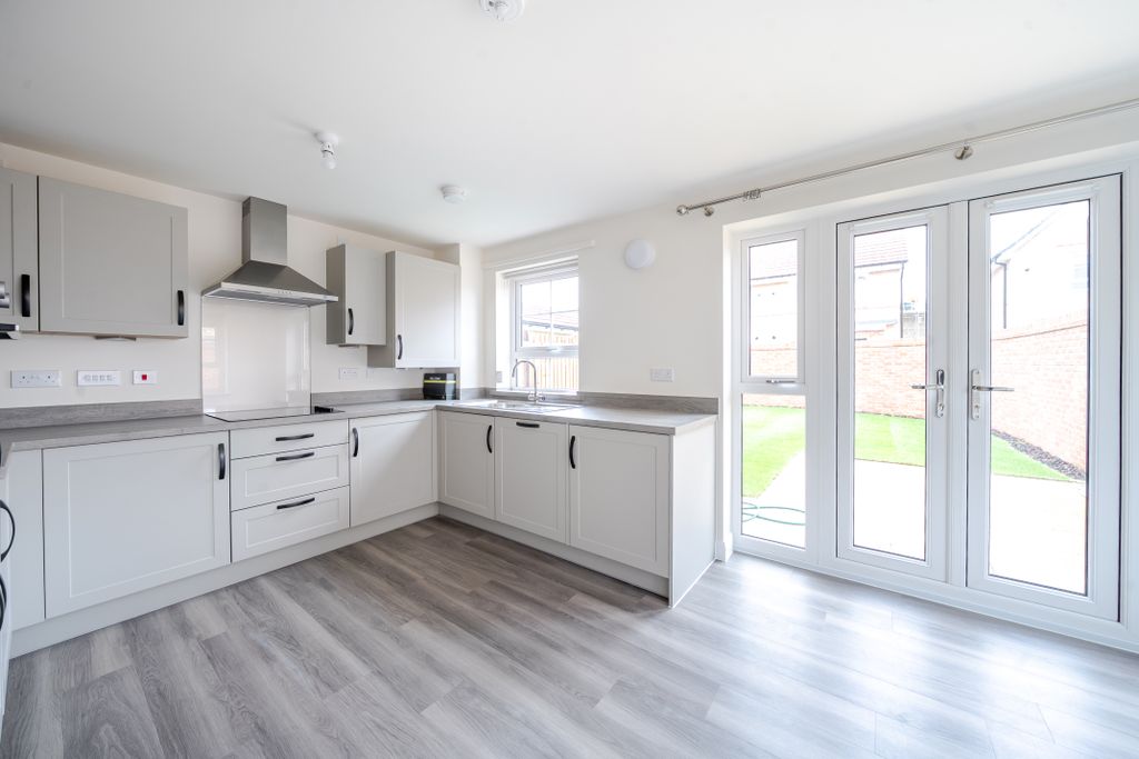 Additional image 5 of 3 bed semi-detached house to rentSouthwold Drive, Hampton Beach, Peterborough PE7
