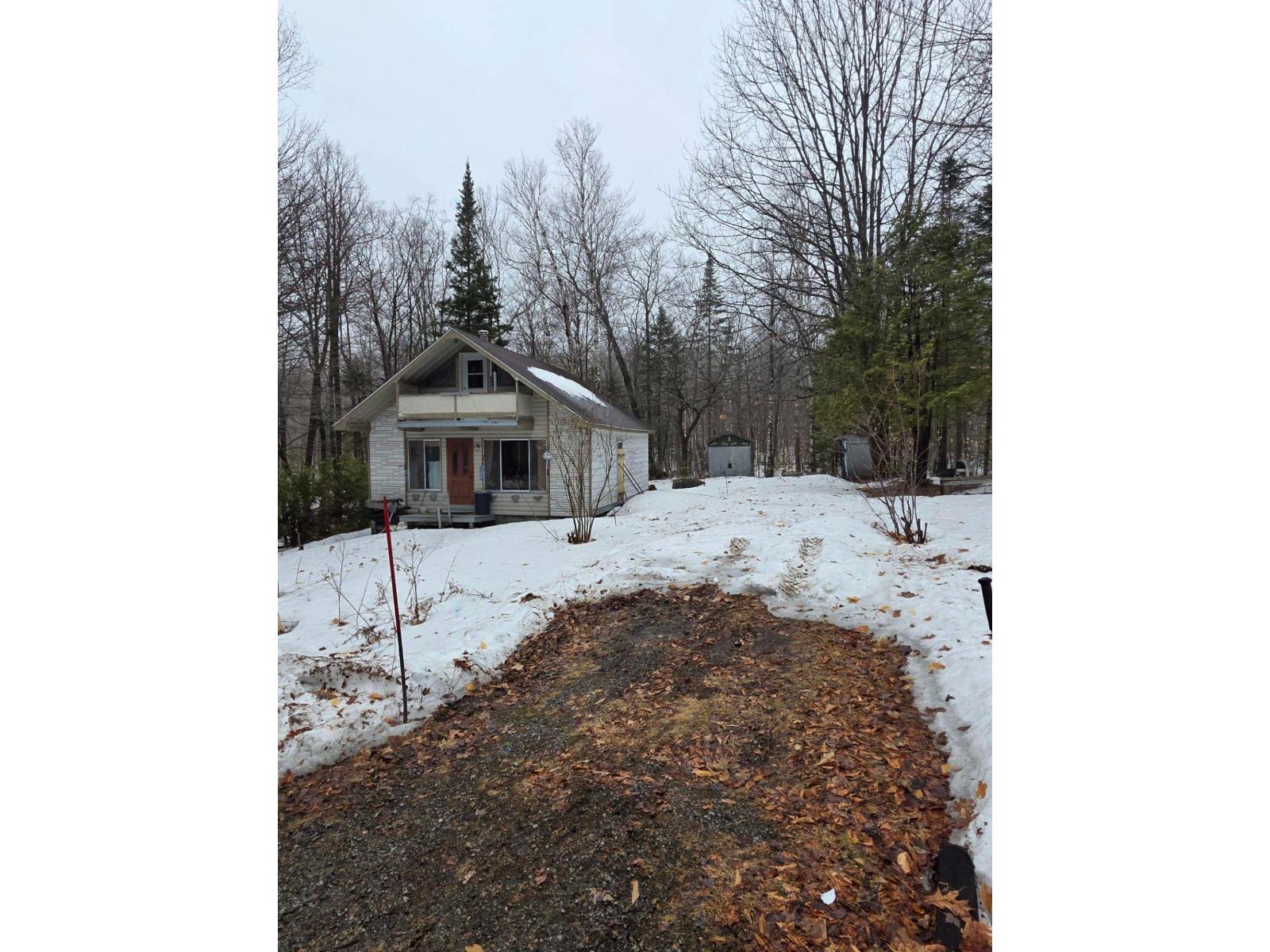 185 2e avenue Beauvoir
