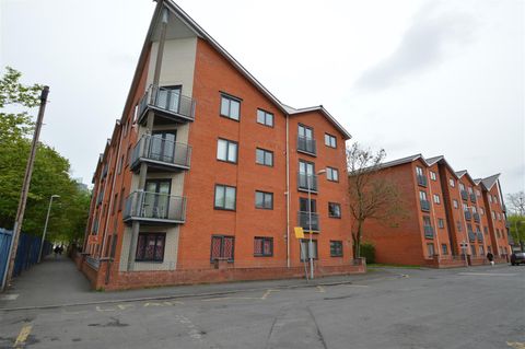 Newbold Walk, Manchester M15