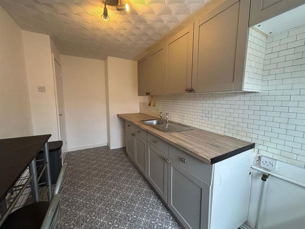 Additional image 8 of 2 bed flat to rentHigh Street, Caeharris, Merthyr Tydfil CF48