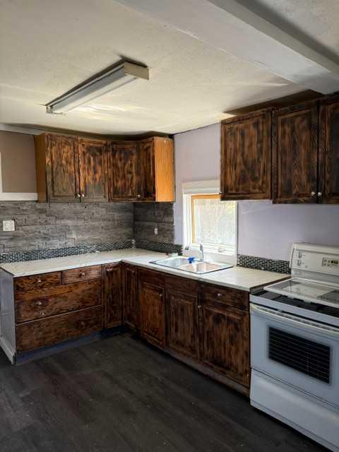 Additional image 6 of 325 4 Street SE, Redcliff, AB, T0J 2P0