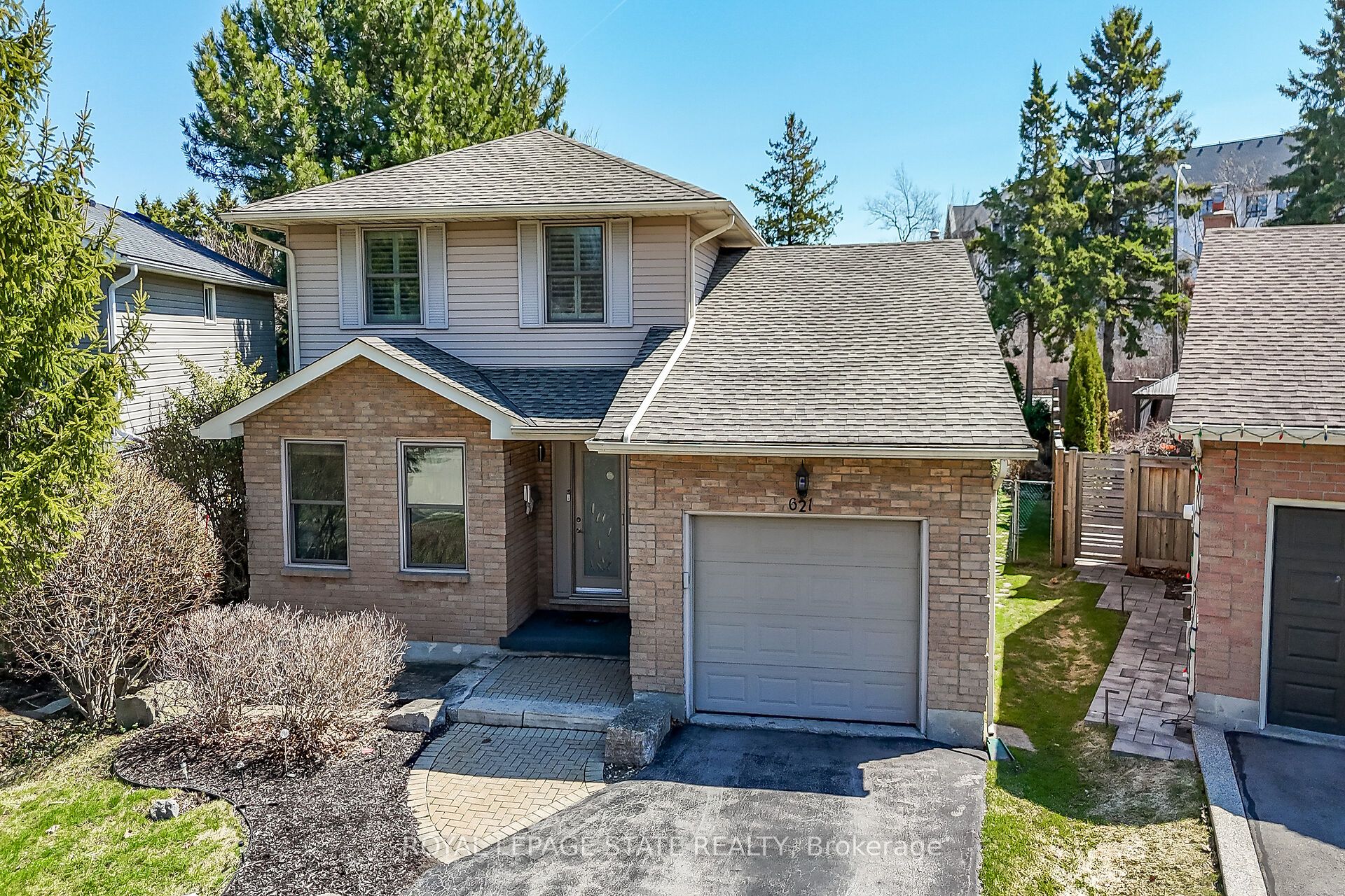 621 Tomahawk Crescent, Hamilton, ON, L9G 3T4