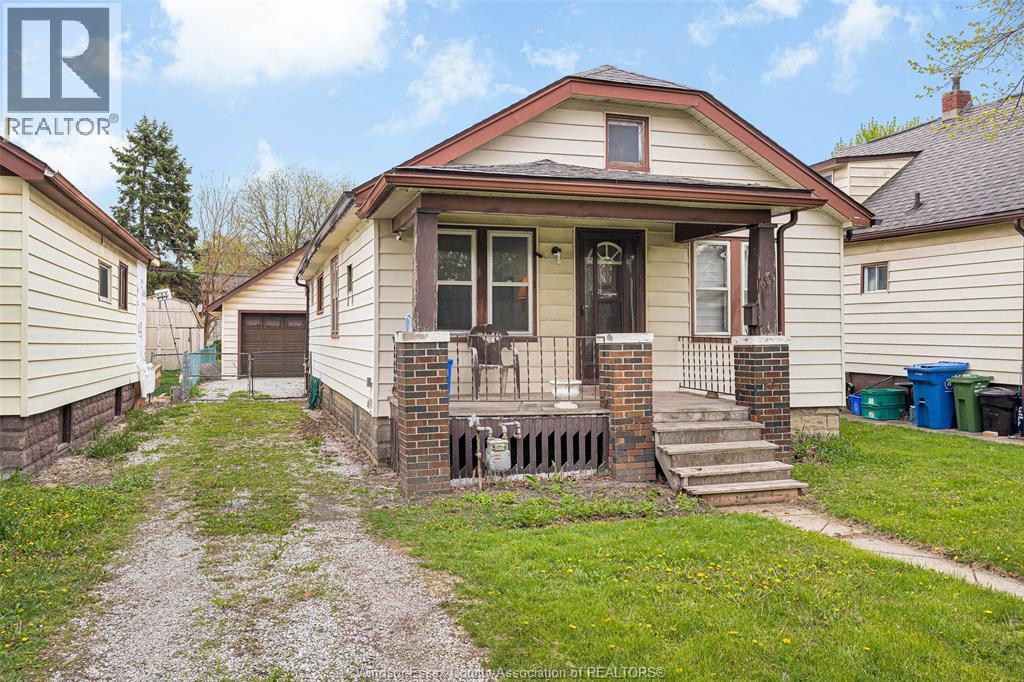 687 Alexandrine , Windsor, ON, N0R1A0 photo 2