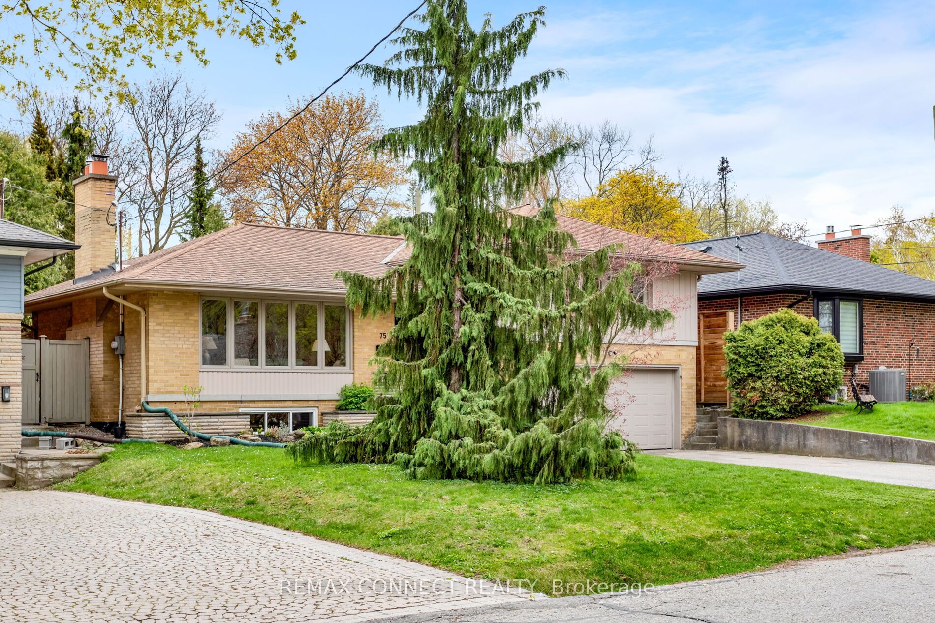 Additional image 2 of 75 Glenellen Drive E, Toronto, ON, M8Y 2H2