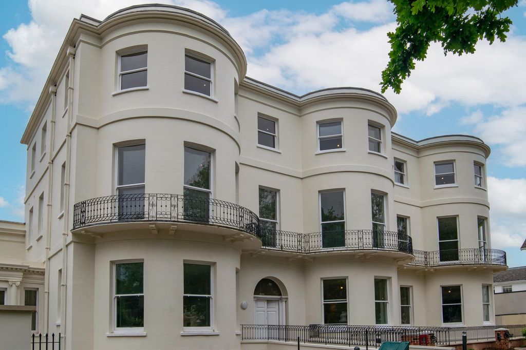 Additional image 17 of 3 bed flat for saleLondon Road, Cheltenham GL52